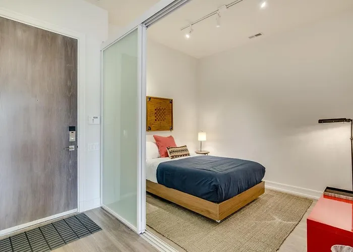 Sheridan Park Stunner! No Matter If Are In Town For Business Or Fun Has Covered Apts Chicago