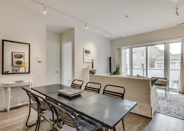 Sheridan Park Stunner! No Matter If Are In Town For Business Or Fun Has Covered Apts