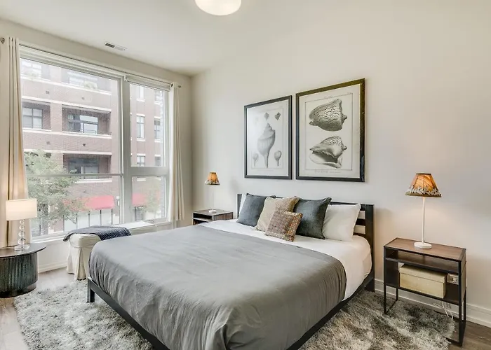 Sheridan Park Stunner! No Matter If Are In Town For Business Or Fun Has Covered Apts